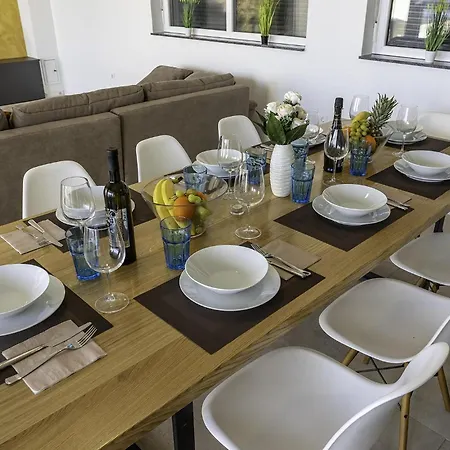 Tatil Evi 2 Nin