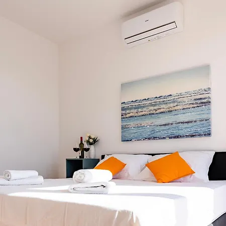 Holiday home 2 *